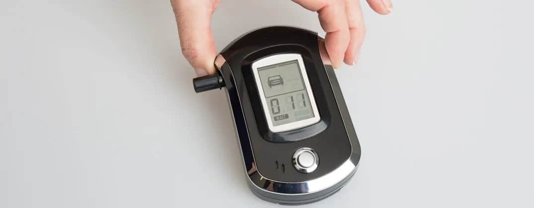 Kalibracja alkomatu: Gdzie, jak i za ile? Kompletny poradnik